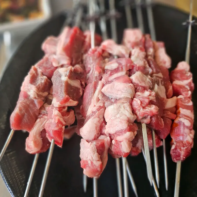 신선한 양꼬치 재료