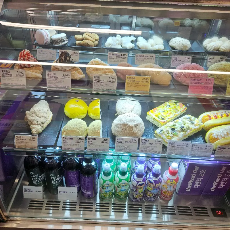 더벤티 디저트 쇼케이스