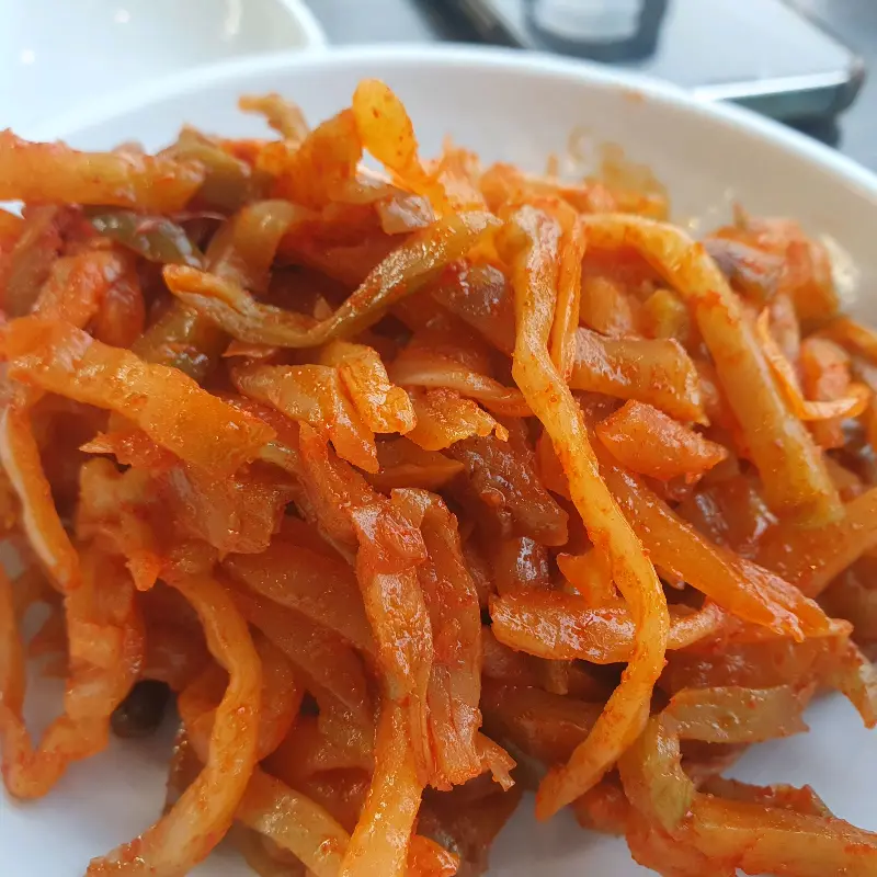 깔끔하게 담겨 나온 짜샤이