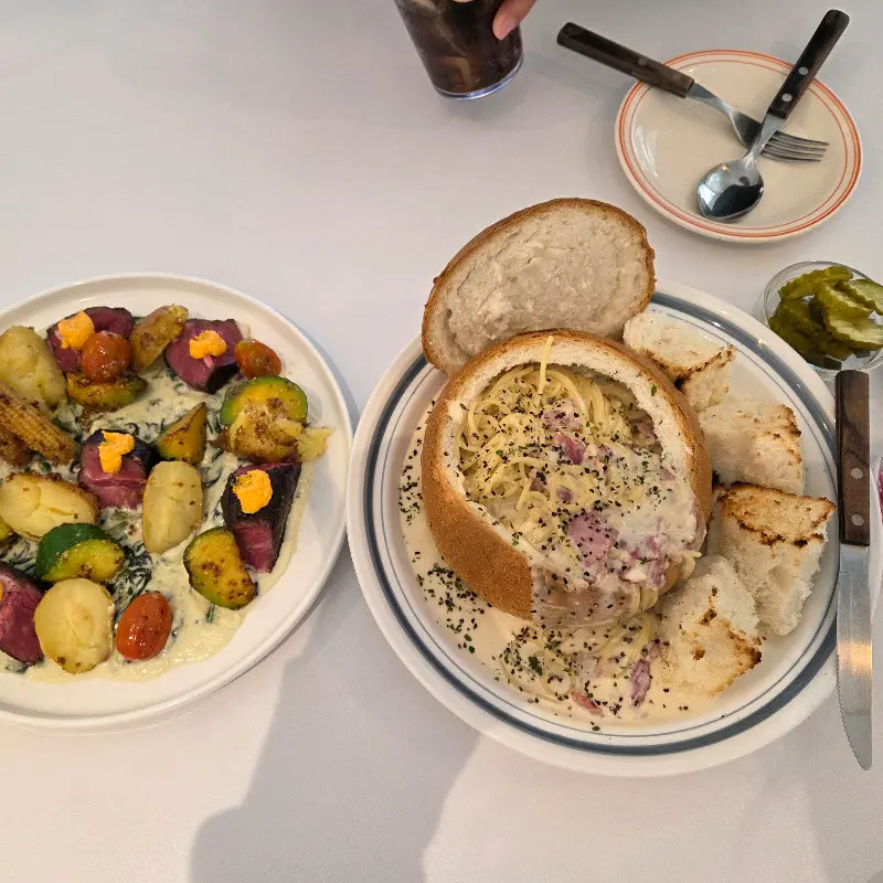 스테이크와 슈렉파스타