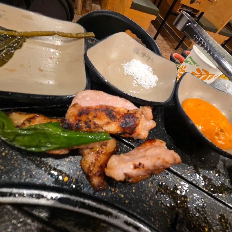 다 익은 닭갈비의 먹음직스러운 모습