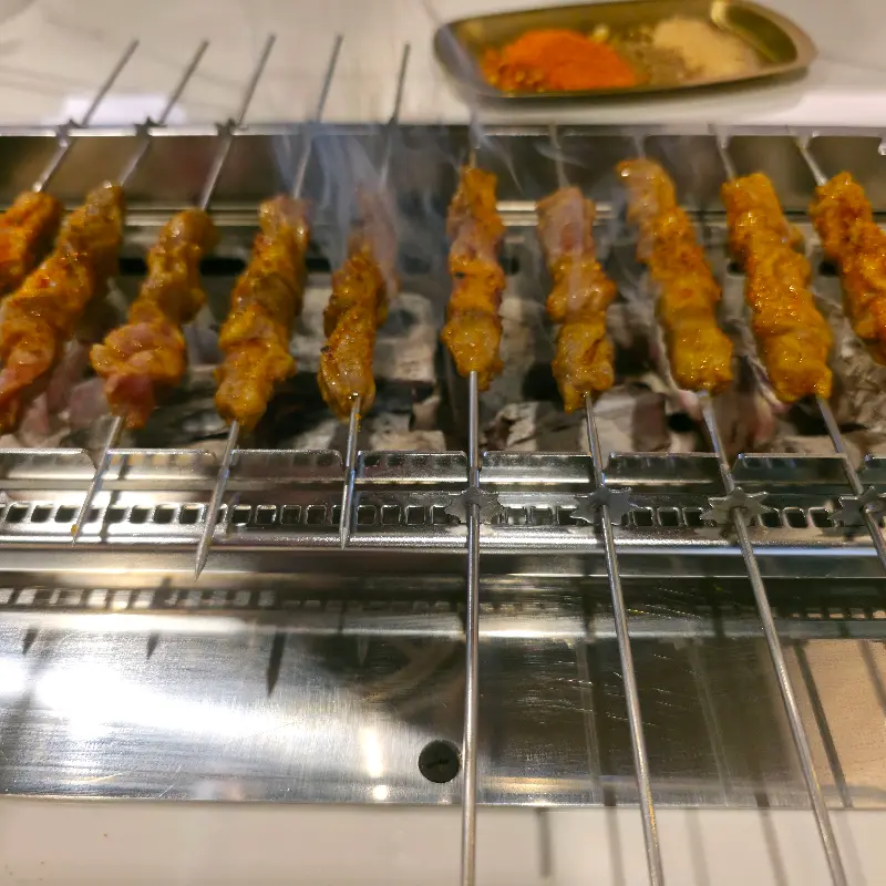 숯불에 구워먹는 양꼬치