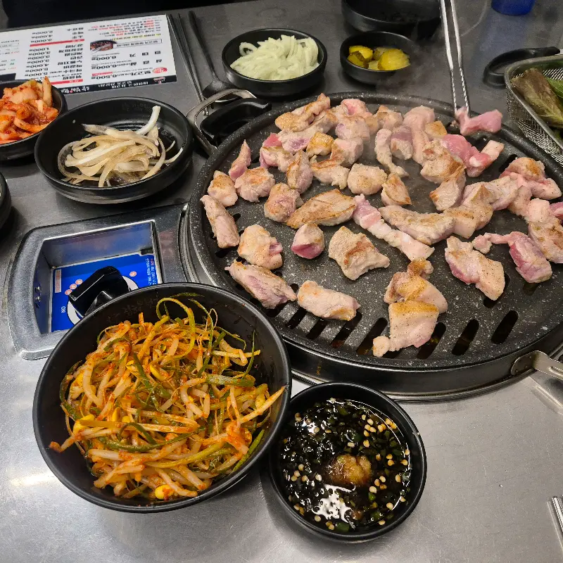 오늘김해뒷고기 한상차림