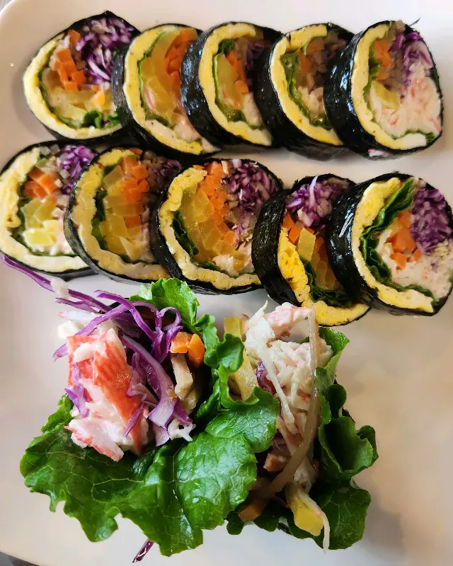 참치김밥의 단면