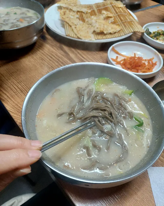 메밀칼국수와 감자전