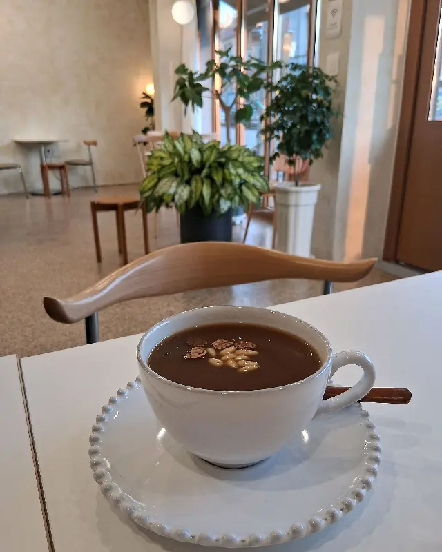 카페 내부 테이블