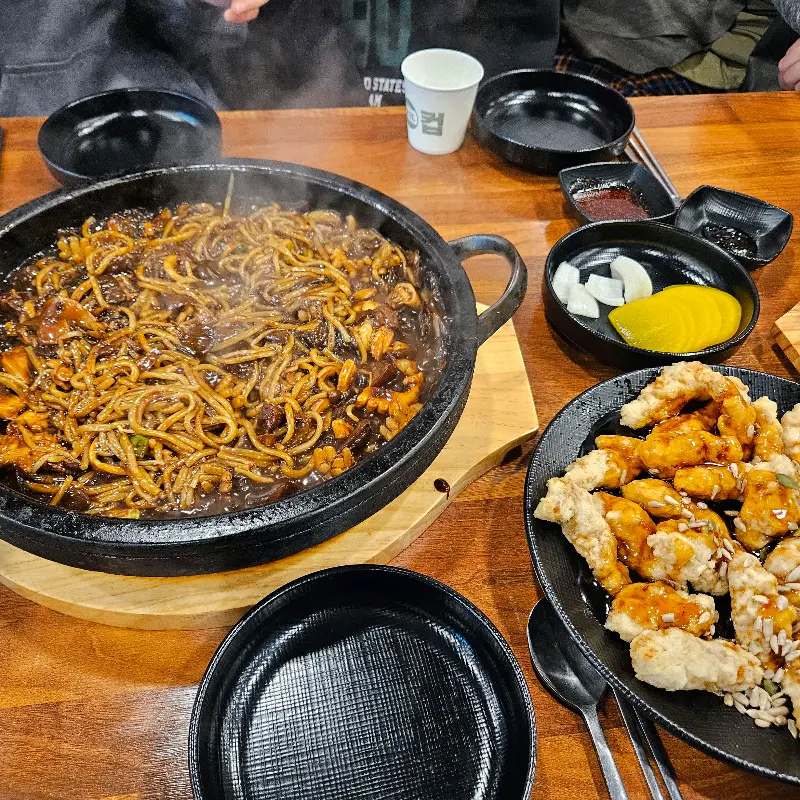 돌판짜장과 탕수육