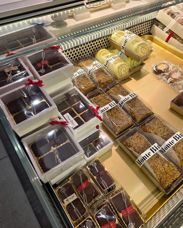 선물 포장된 빵들