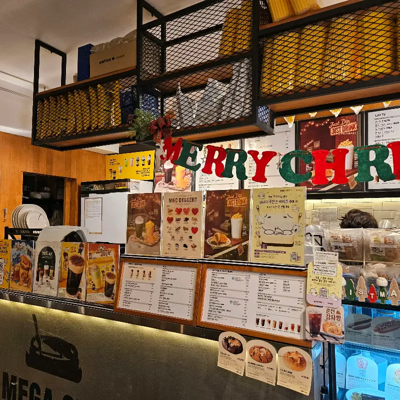 메가커피 내부 모습