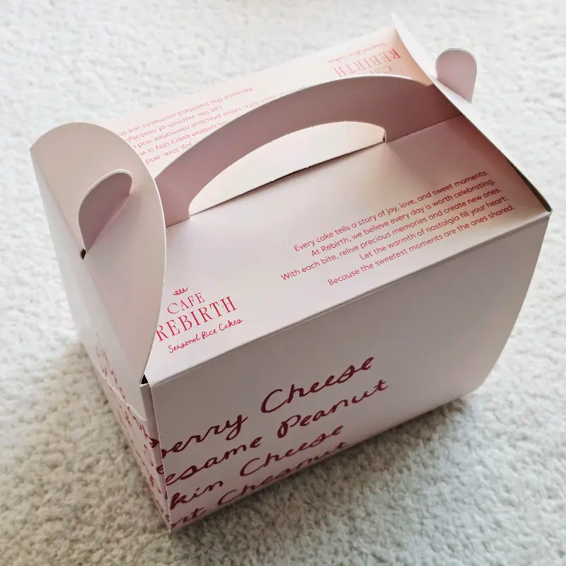 분홍색 케이크 포장 상자