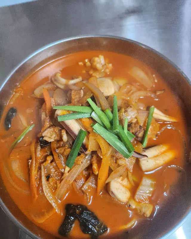 정선생옛날짜장 내부