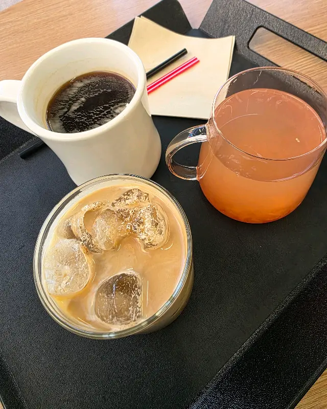 모드니의 다양한 음료 메뉴