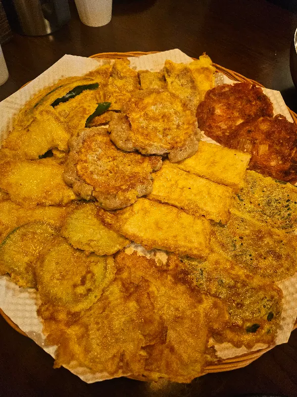 다채로운 모듬전 구성