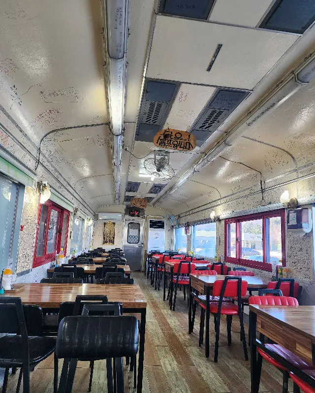 기차 내부 좌석