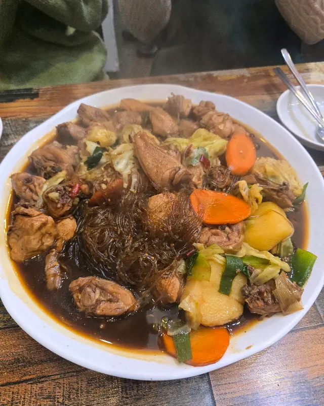 푸짐한 찜닭 한 상