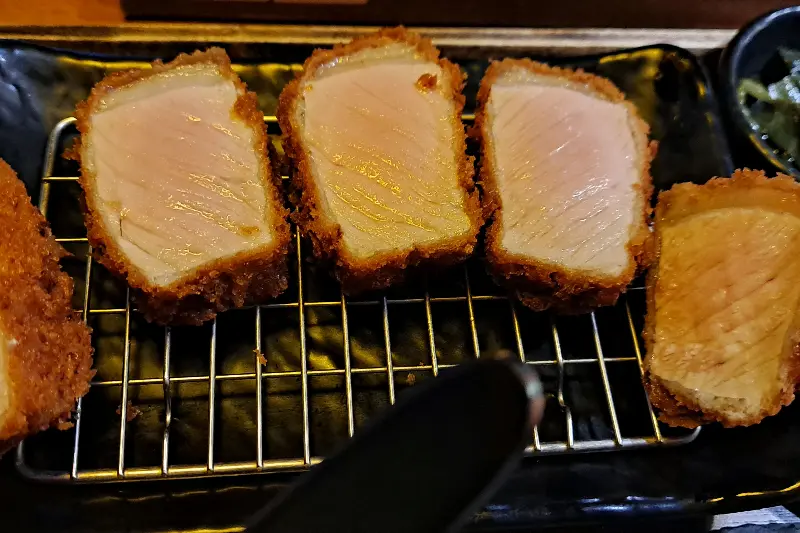 카츠오모이 등심카츠