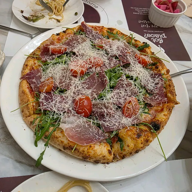 프로슈토 루꼴라 피자