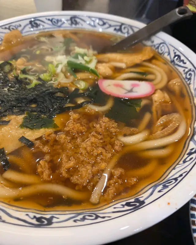 따뜻한 국물이 일품인 우동