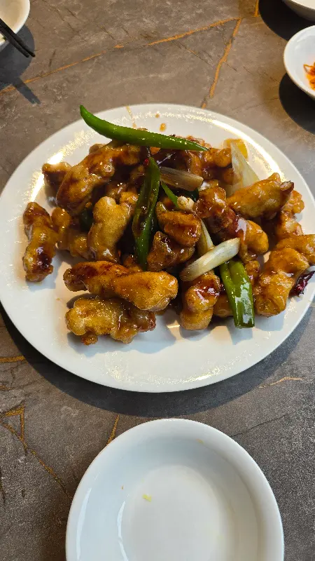 윤기가 흐르는 탕수육