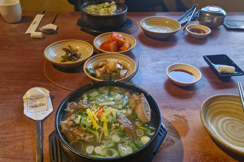 갈비탕 한 상 차림