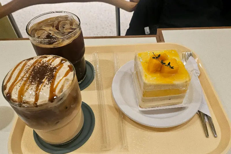 미엘 파티세리에서 즐기는 여유로운 디저트 타임