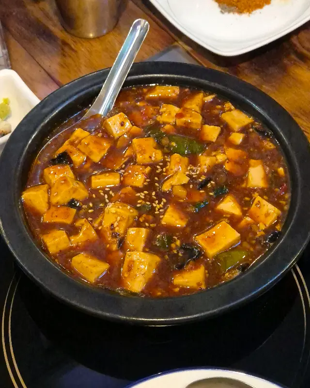 매콤한 양념이 듬뿍 밴 마파두부
