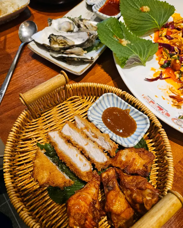 바삭한 튀김과 달콤한 콘치즈