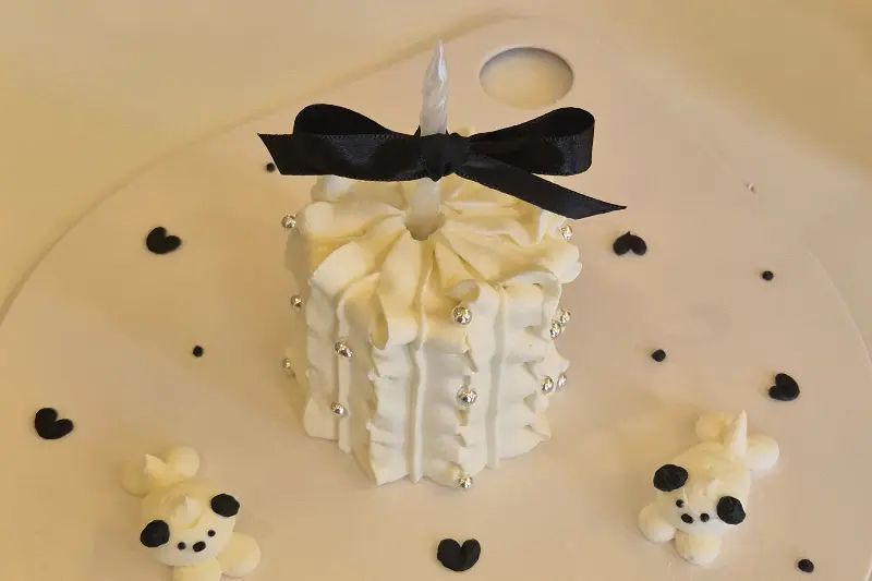 리본 웨딩 케이크