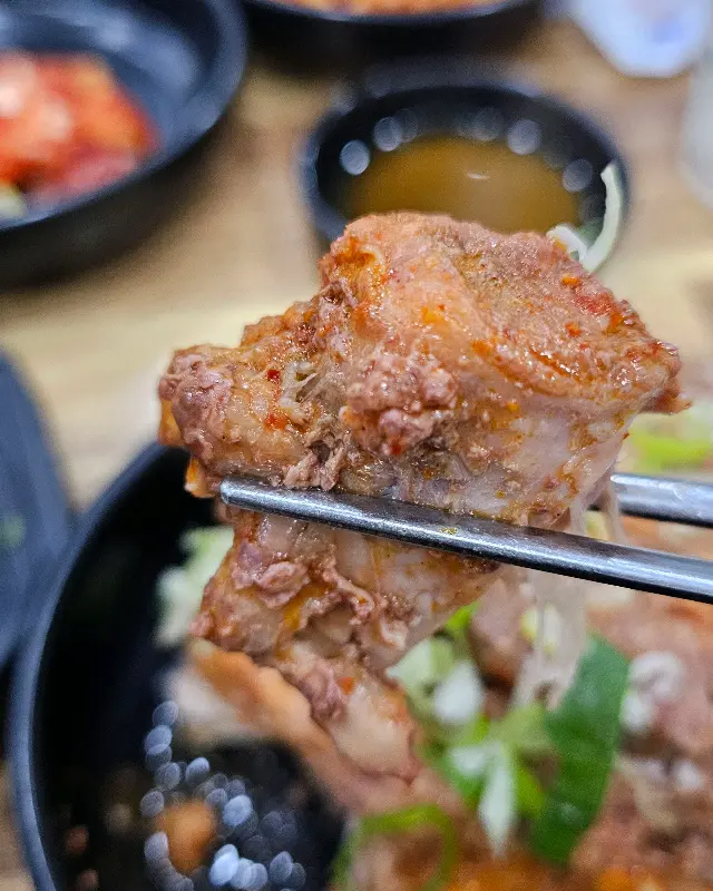 뼈해장국에 담긴 뼈