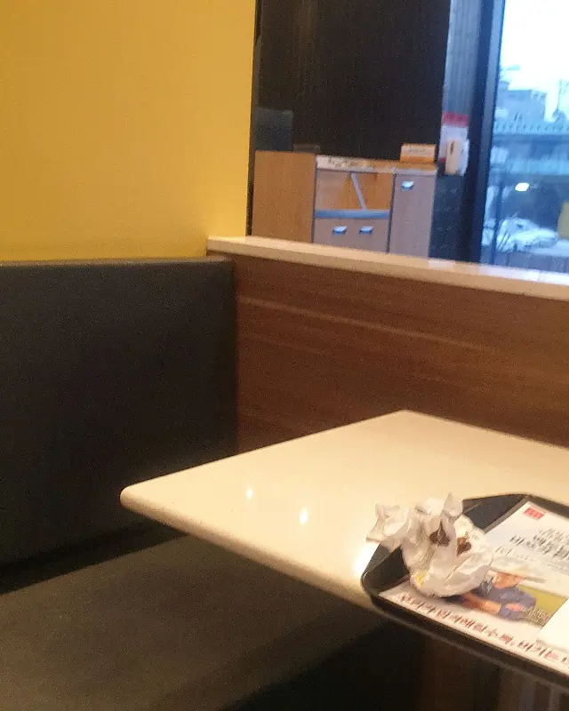 맥도날드 매장 내부