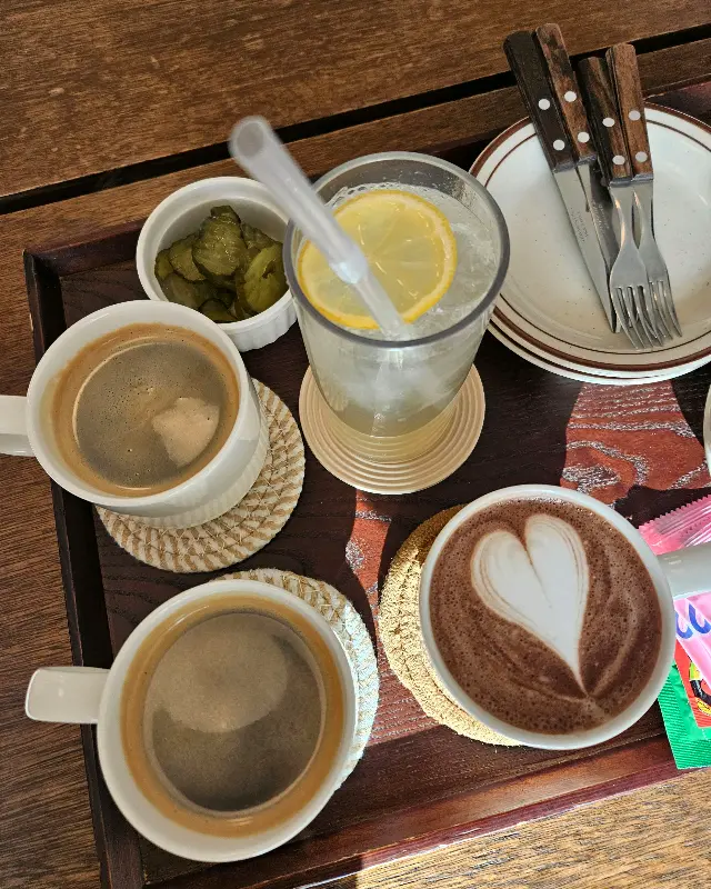 따뜻한 커피 한 잔