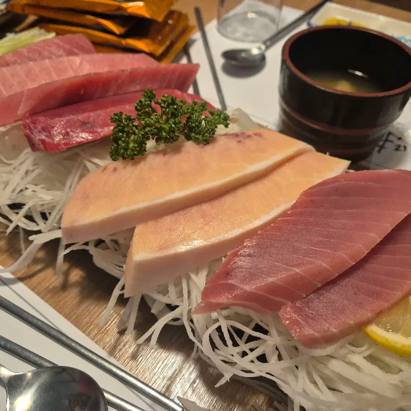 다양한 부위의 참치