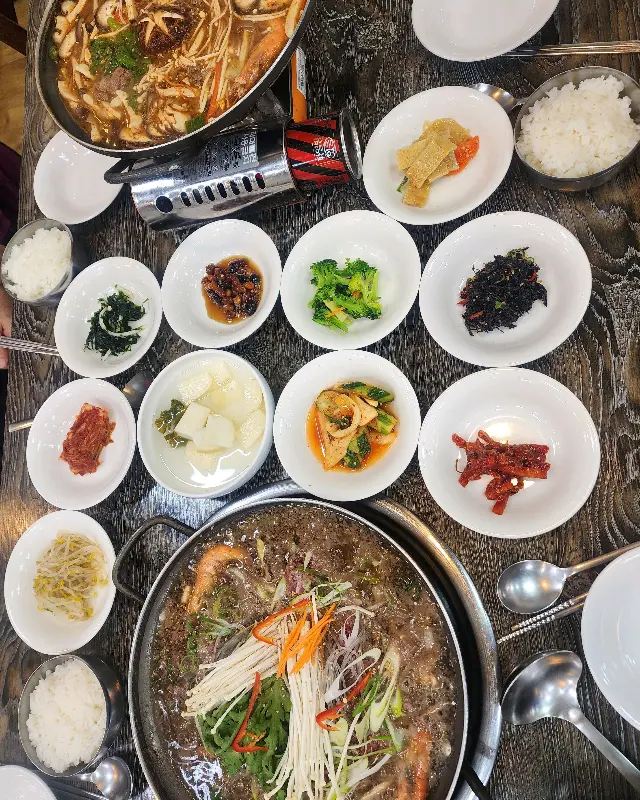 푸짐하게 차려진 한 상 차림