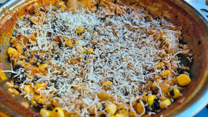 눈꽃치즈 볶음밥