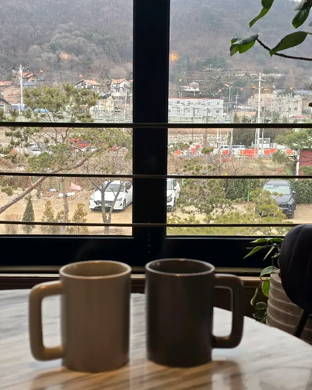 창밖으로 보이는 풍경