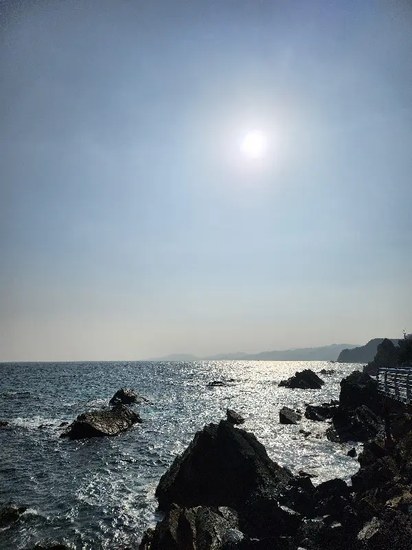 탁 트인 바다 풍경