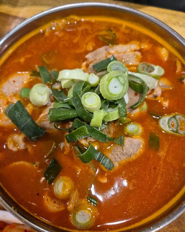 얼큰돼지짬뽕