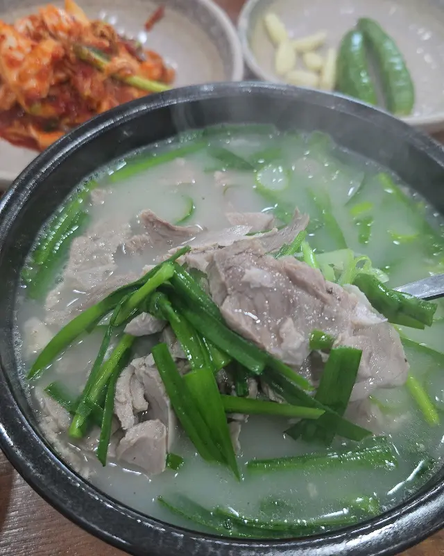 돼지국밥 클로즈업