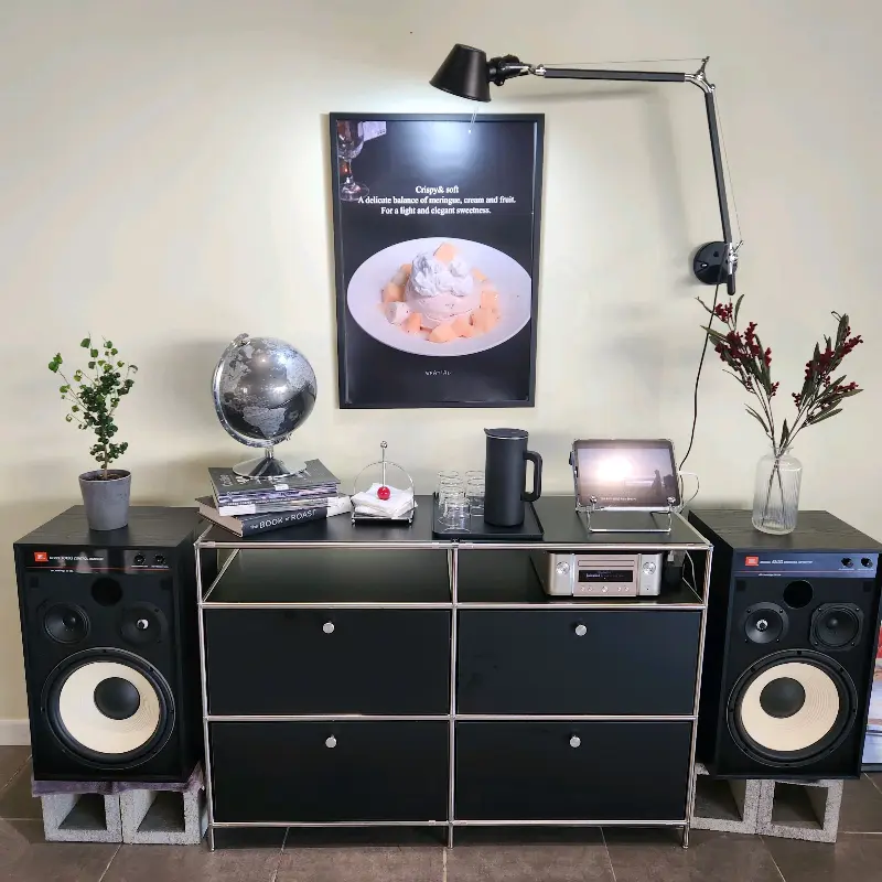 카페 내부 인테리어