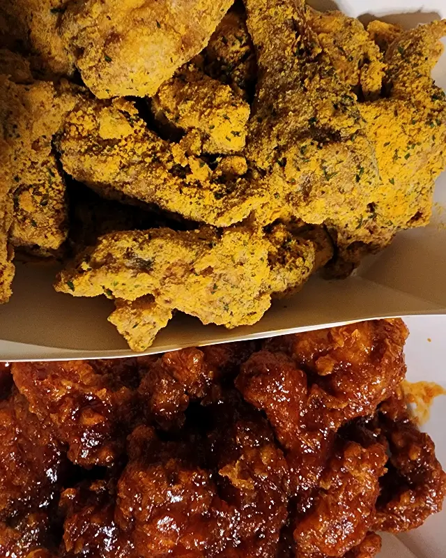 뿌링클과 양념 반반 치킨