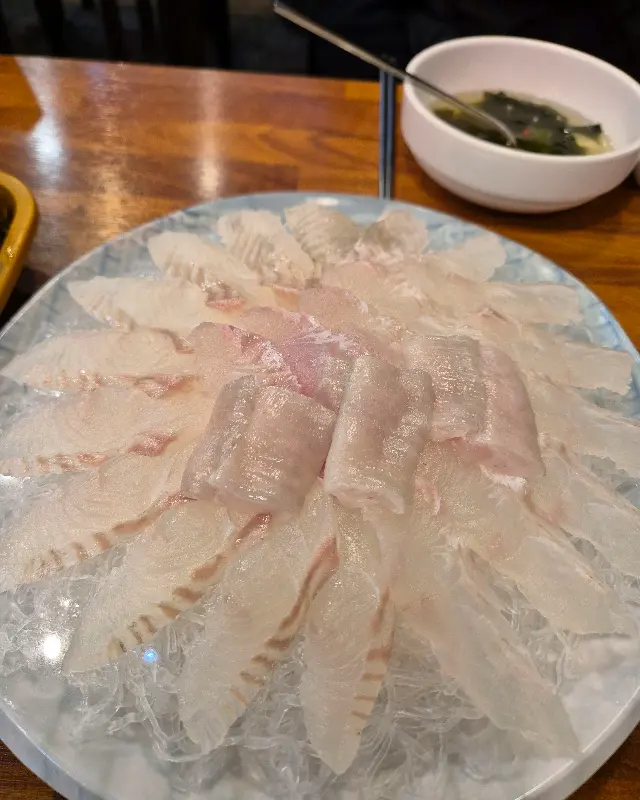 신선함이 눈으로 보이는 활어회