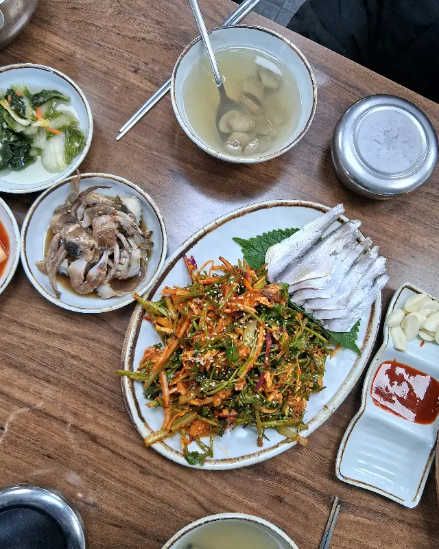 정갈하게 차려진 밴댕이 정식 한 상