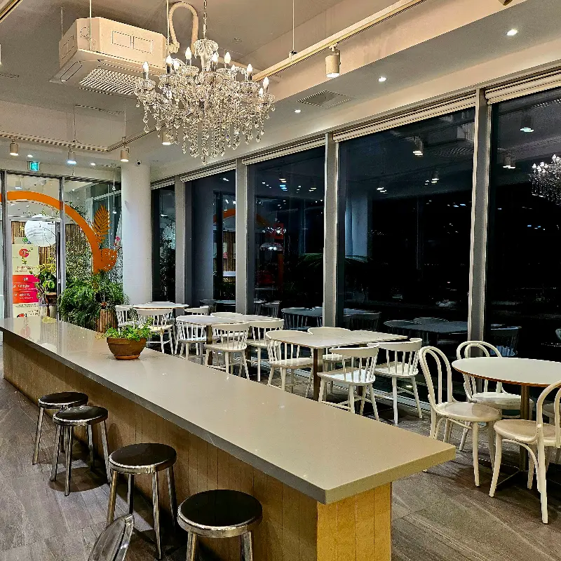 온더선셋 내부 인테리어