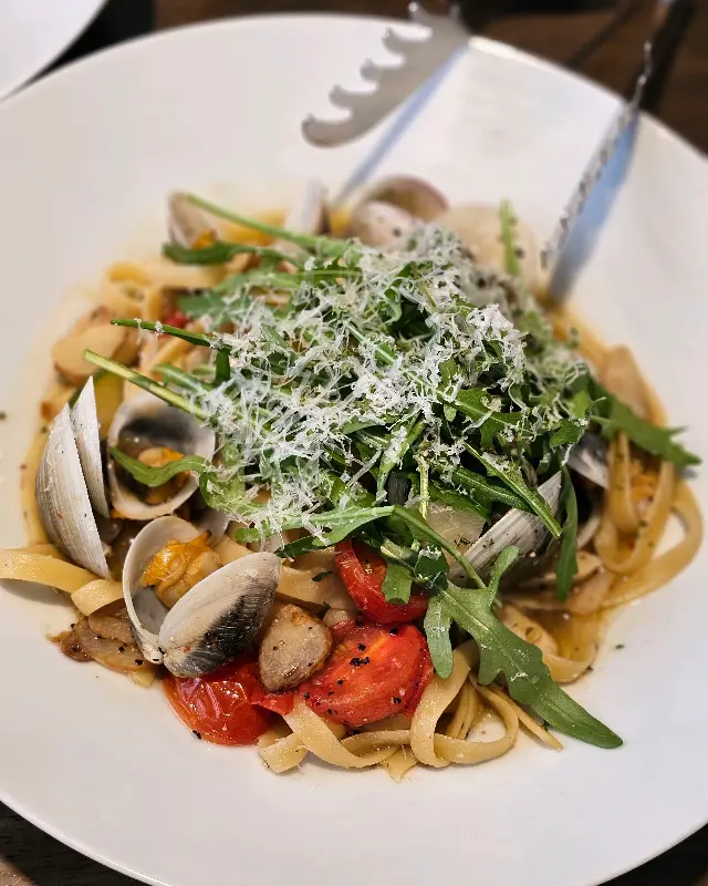 푸짐한 목살 스테이크 샐러드