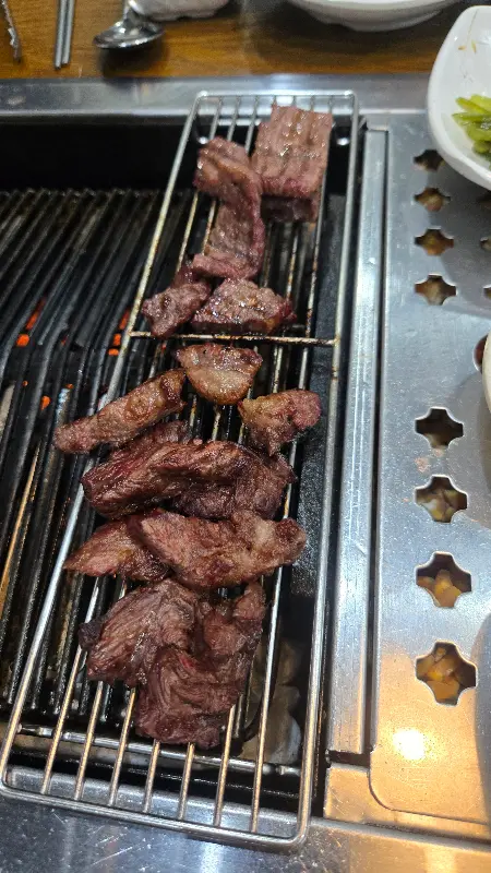 잘 익은 한우 한 점