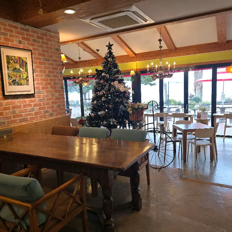 카페 내부 인테리어