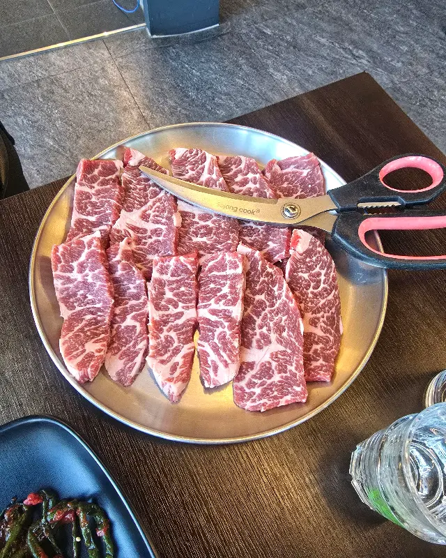 먹기 좋게 잘린 살치살