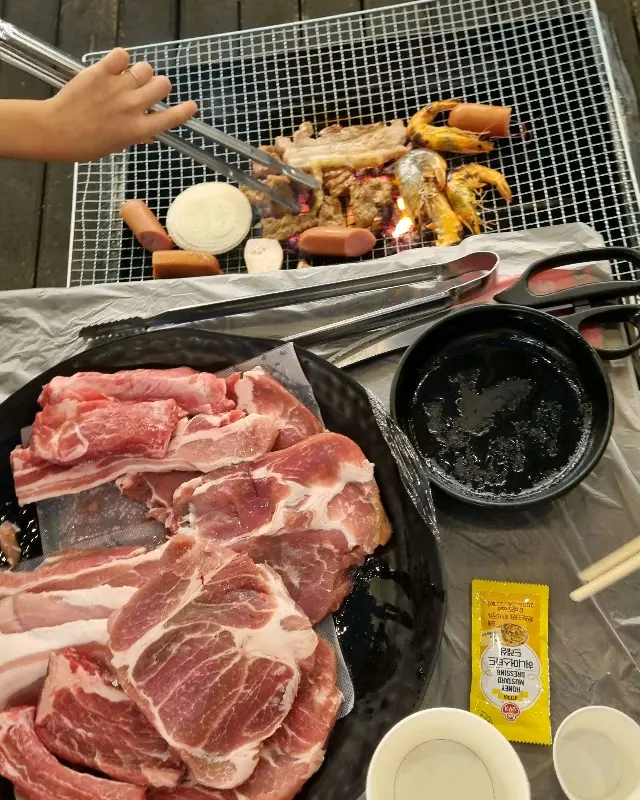맛있게 익은 돼지갈비