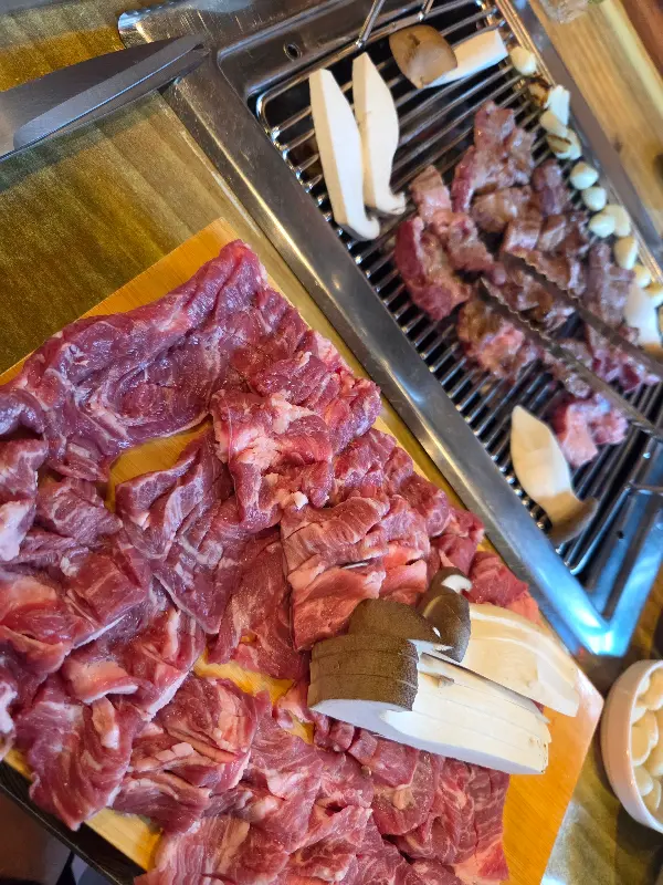 푸짐한 갈매기살 한 상