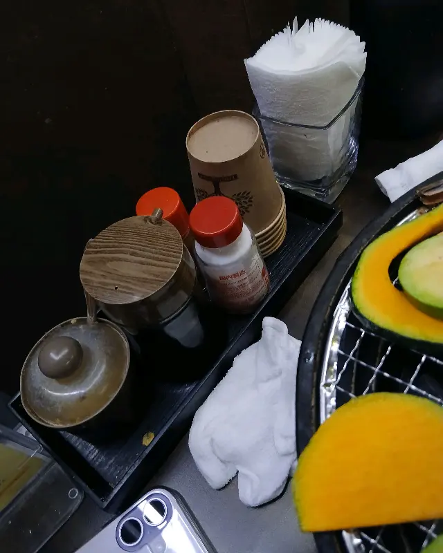 깔끔하게 정돈된 테이블 세팅